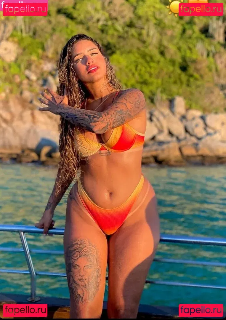 Muito Linda Onlyfans Photo Gallery 