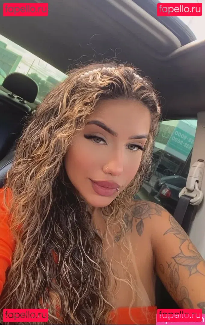 Muito Linda Onlyfans Photo Gallery 