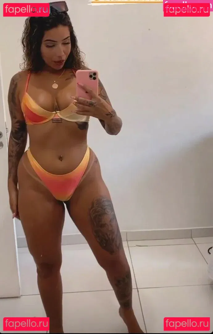 Muito Linda Onlyfans Photo Gallery 