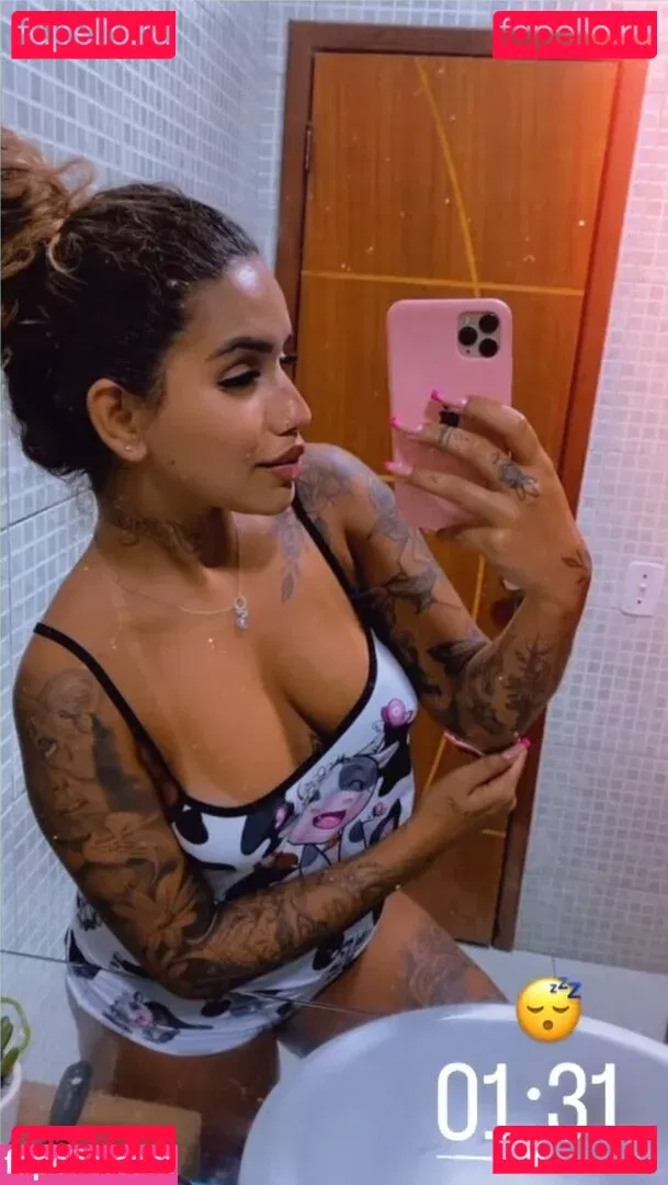 Muito Linda Onlyfans Photo Gallery 