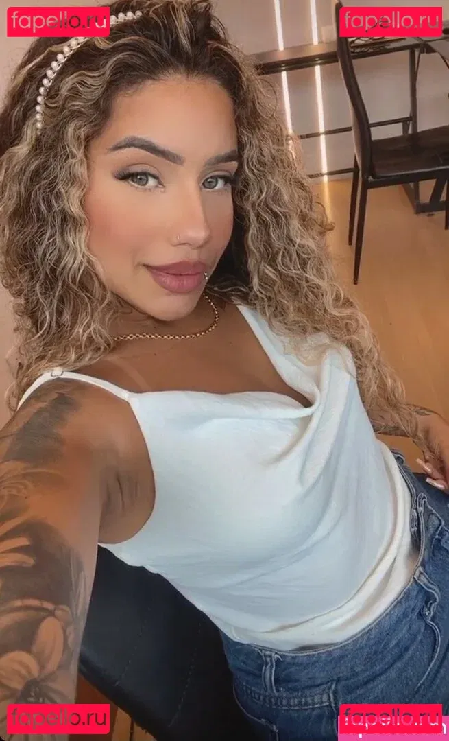 Muito Linda Onlyfans Photo Gallery 