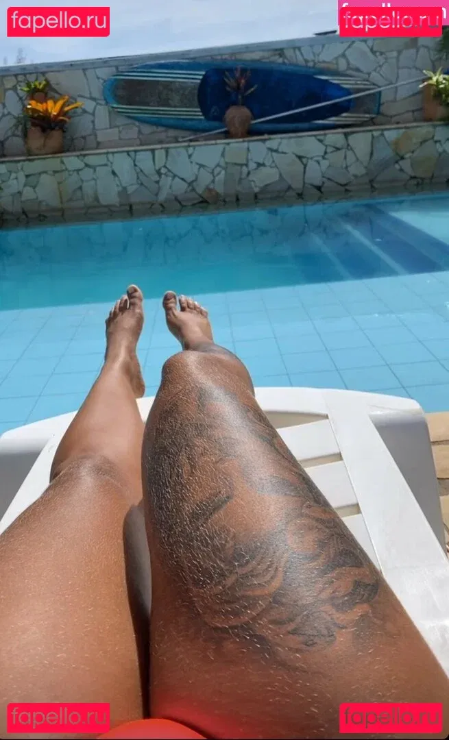 Muito Linda Onlyfans Photo Gallery 