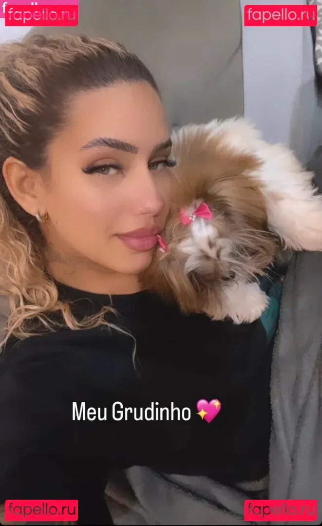 Muito Linda Onlyfans Photo Gallery 