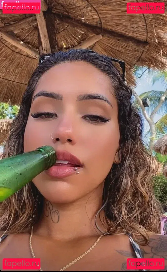 Muito Linda Onlyfans Photo Gallery 