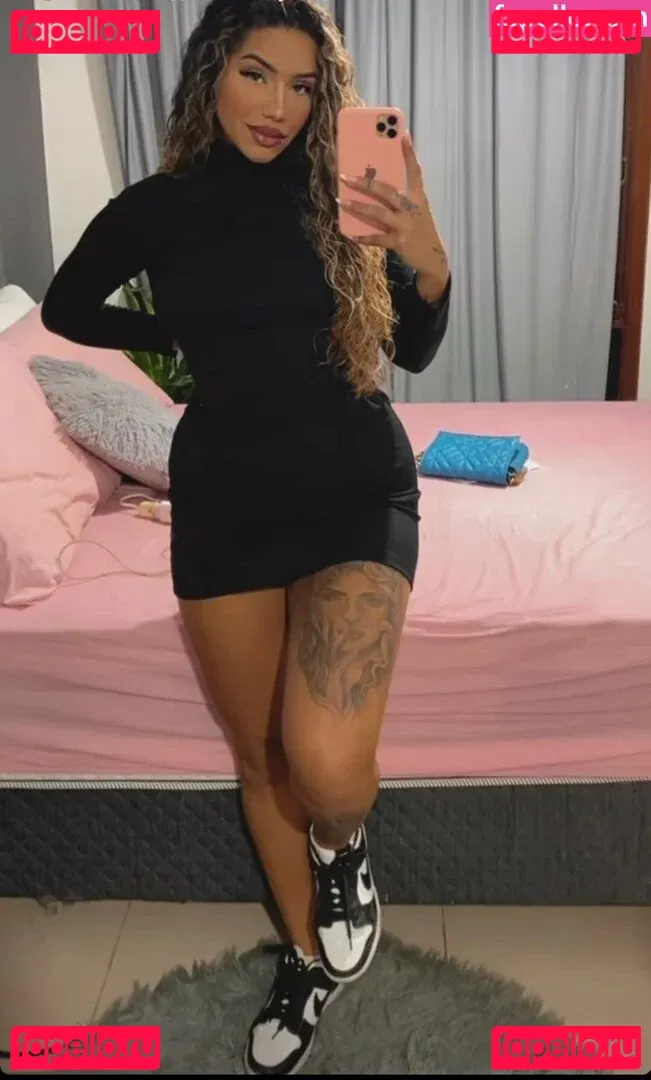 Muito Linda Onlyfans Photo Gallery 