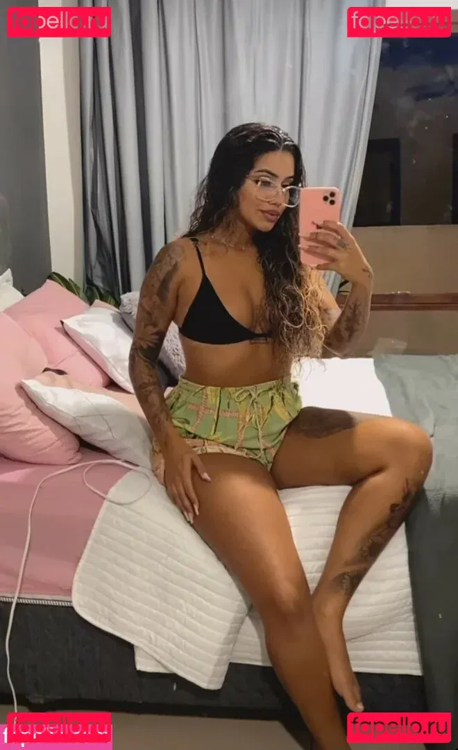 Muito Linda Onlyfans Photo Gallery 