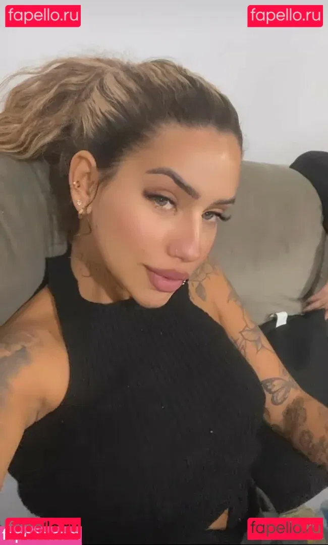 Muito Linda Onlyfans Photo Gallery 