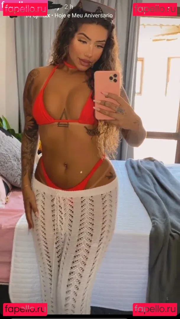 Muito Linda Onlyfans Photo Gallery 