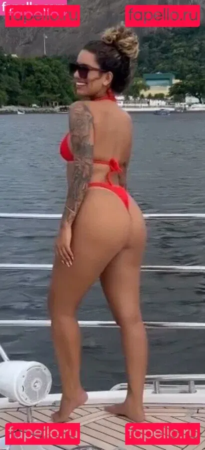 Muito Linda Onlyfans Photo Gallery 