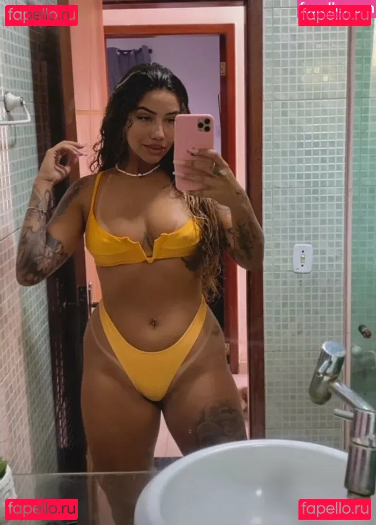 Muito Linda Onlyfans Photo Gallery 