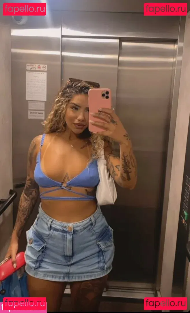 Muito Linda Onlyfans Photo Gallery 