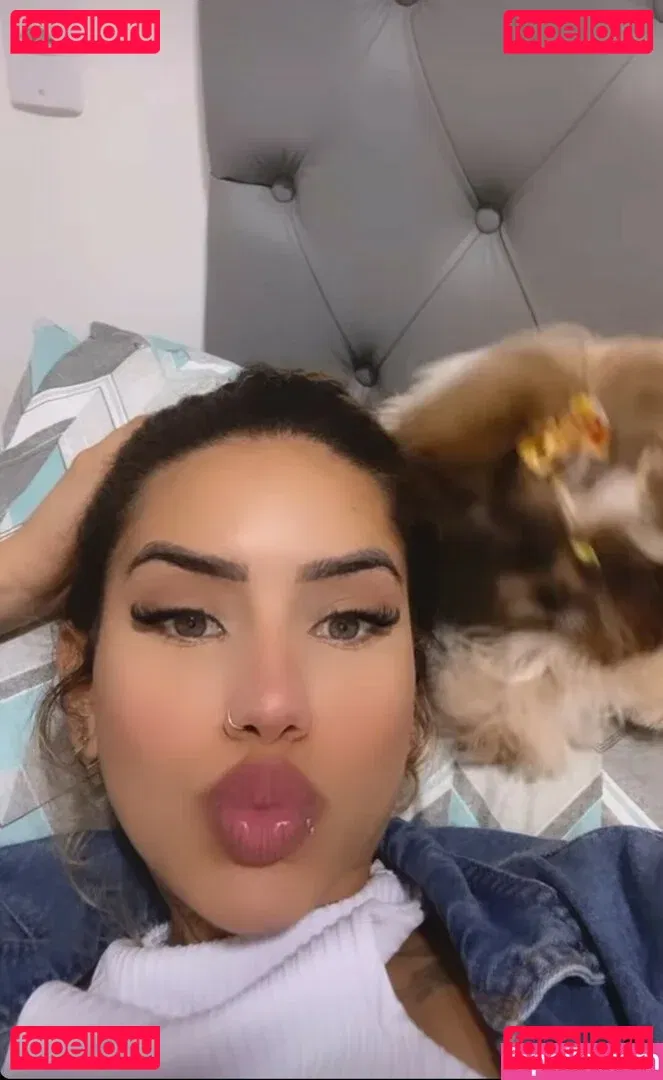 Muito Linda Onlyfans Photo Gallery 