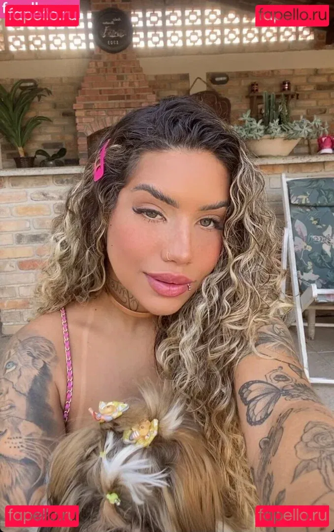 Muito Linda Onlyfans Photo Gallery 