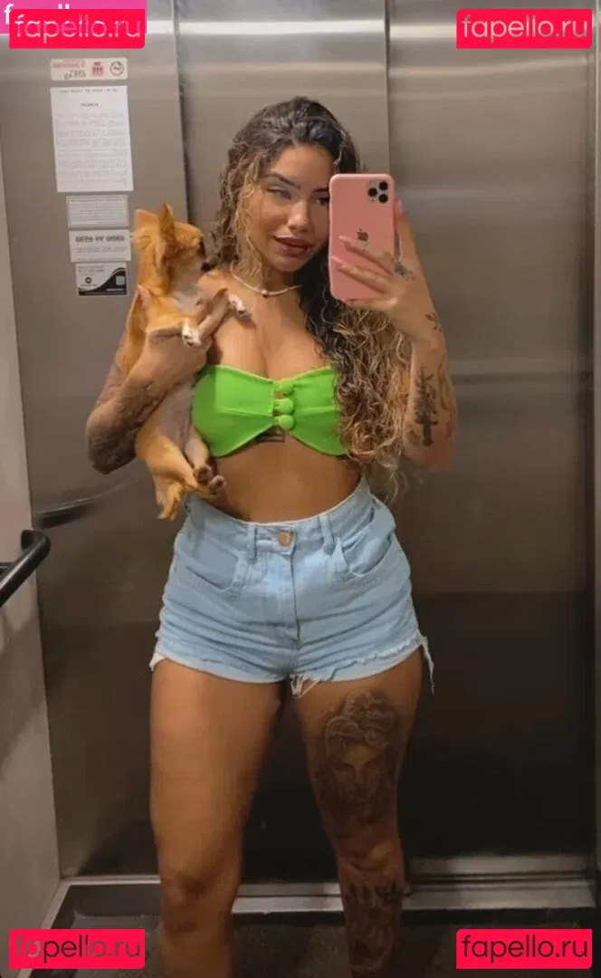 Muito Linda Onlyfans Photo Gallery 