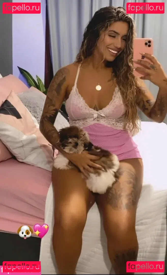 Muito Linda Onlyfans Photo Gallery 