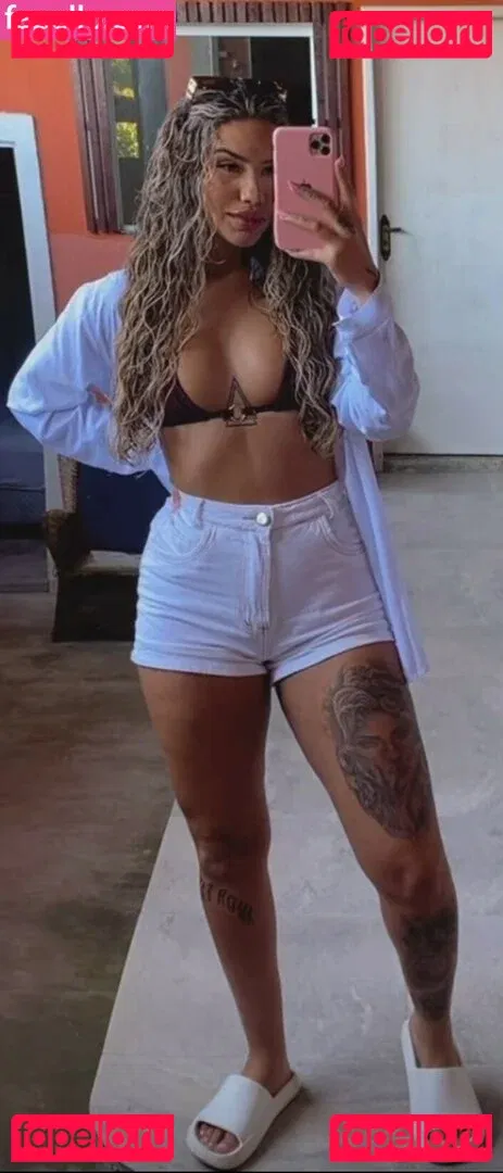 Muito Linda Onlyfans Photo Gallery 