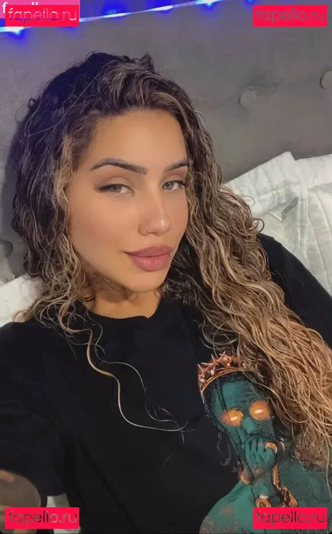 Muito Linda Onlyfans Photo Gallery 