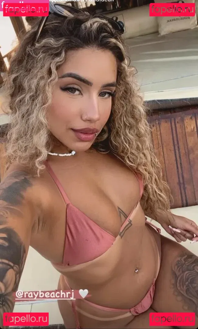 Muito Linda Onlyfans Photo Gallery 