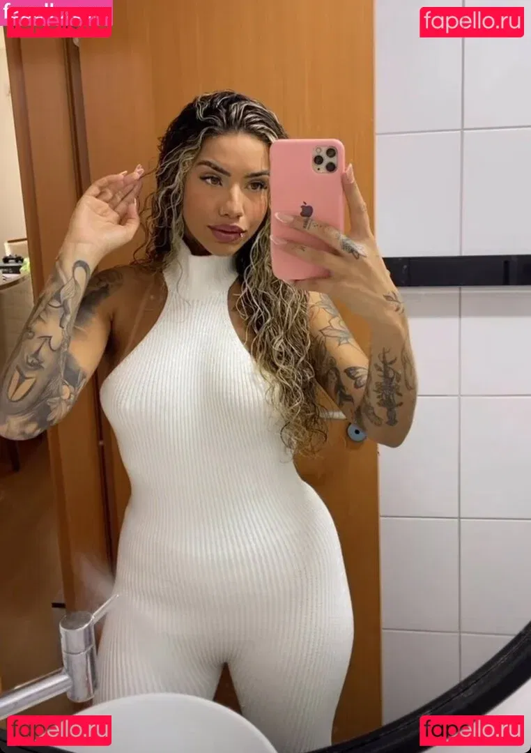 Muito Linda Onlyfans Photo Gallery 