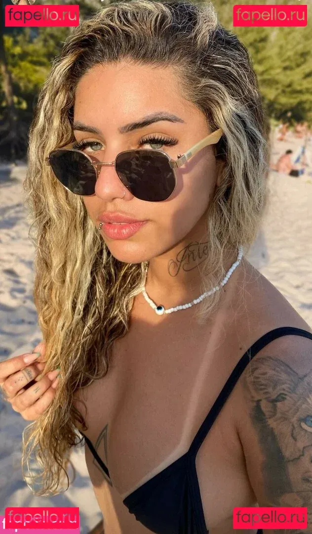 Muito Linda Onlyfans Photo Gallery 