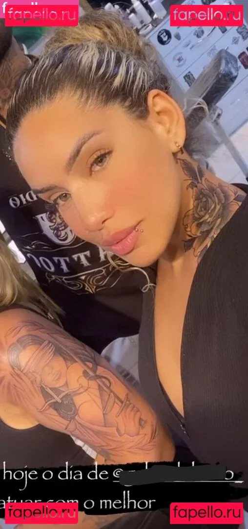 Muito Linda Onlyfans Photo Gallery 