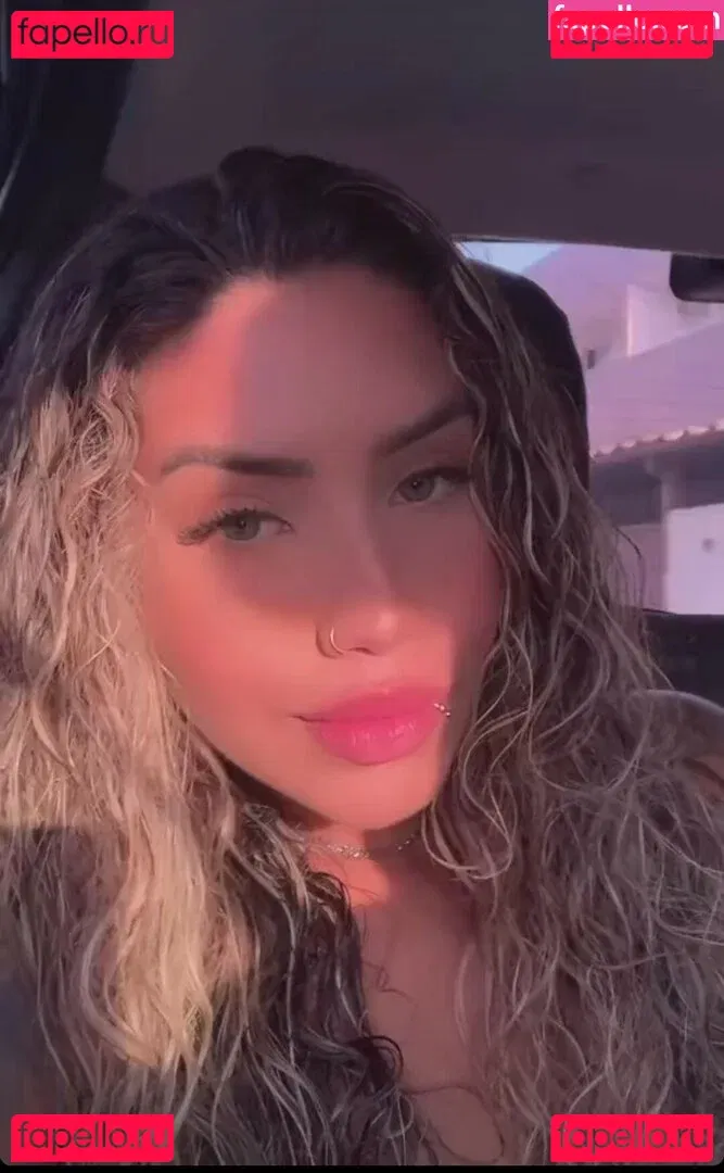 Muito Linda Onlyfans Photo Gallery 