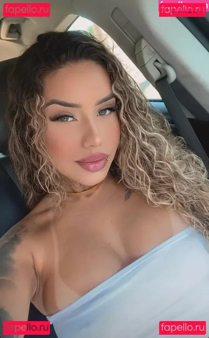 Muito Linda Onlyfans Photo Gallery 