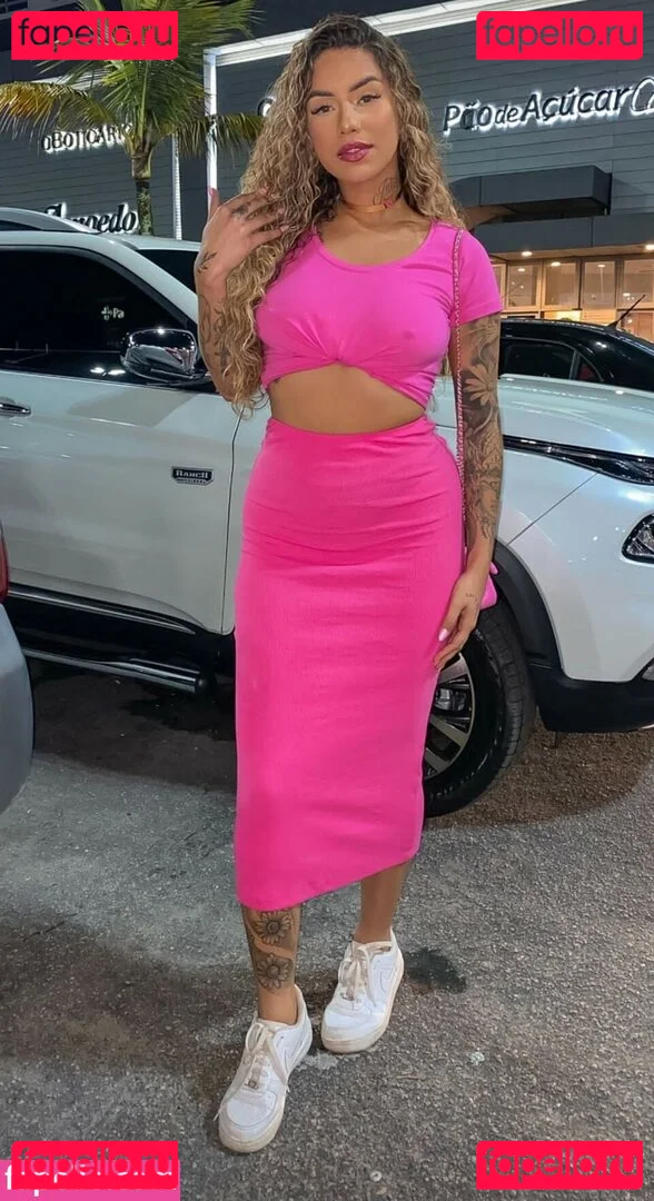 Muito Linda Onlyfans Photo Gallery 