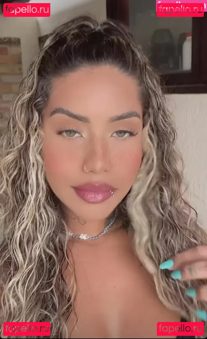 Muito Linda Onlyfans Photo Gallery 