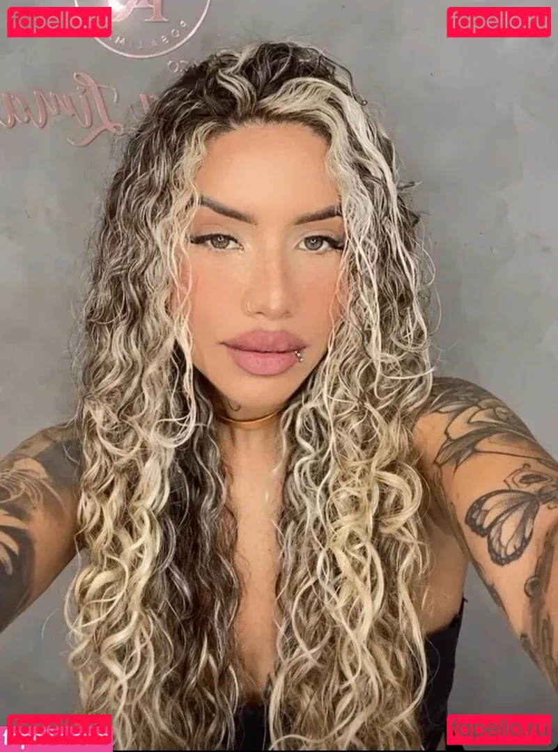 Muito Linda Onlyfans Photo Gallery 