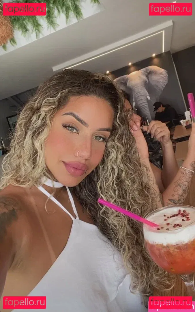 Muito Linda Onlyfans Photo Gallery 