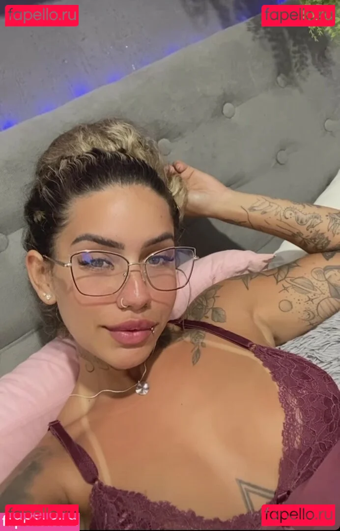 Muito Linda Onlyfans Photo Gallery 