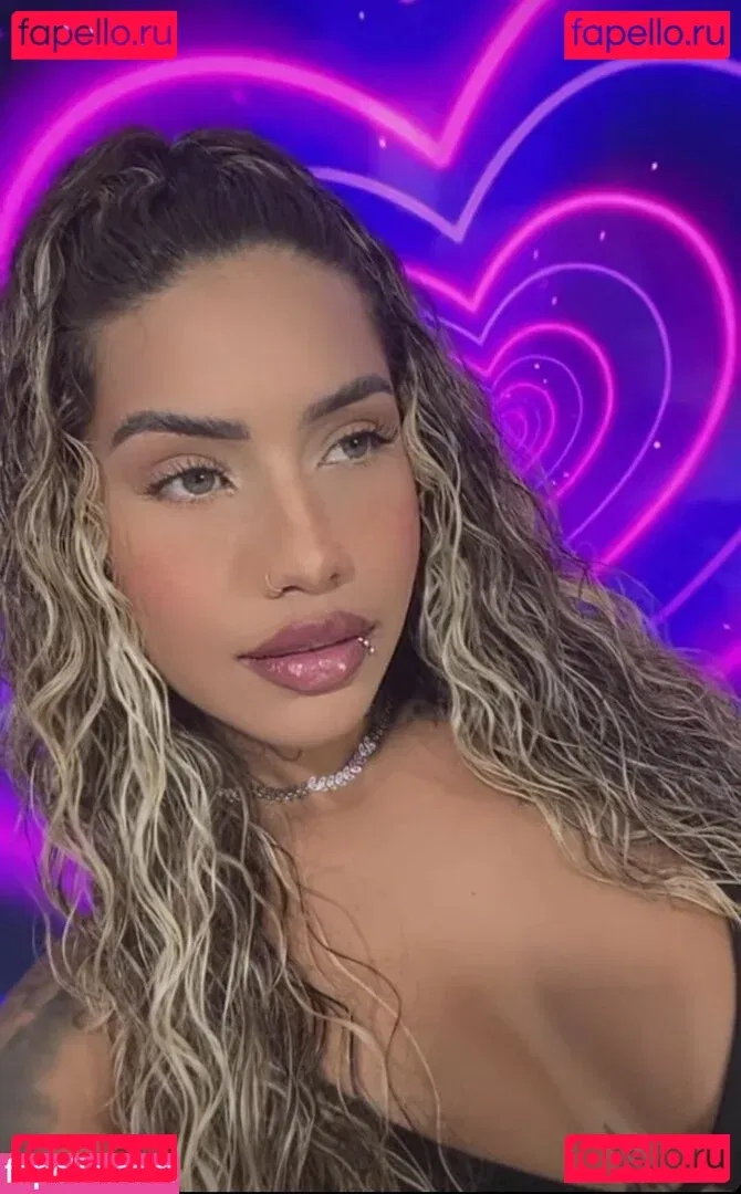 Muito Linda Onlyfans Photo Gallery 