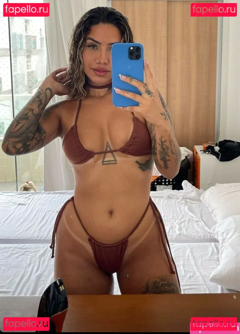 Muito Linda Onlyfans Photo Gallery 
