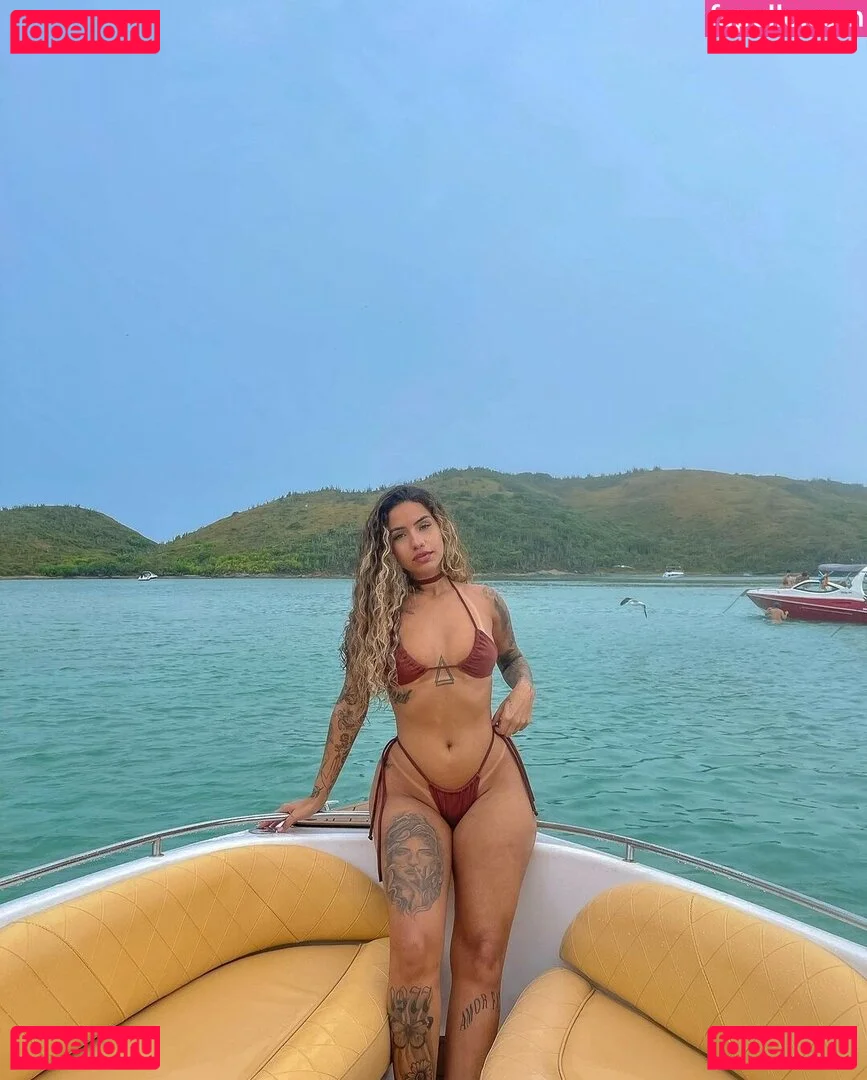 Muito Linda Onlyfans Photo Gallery 