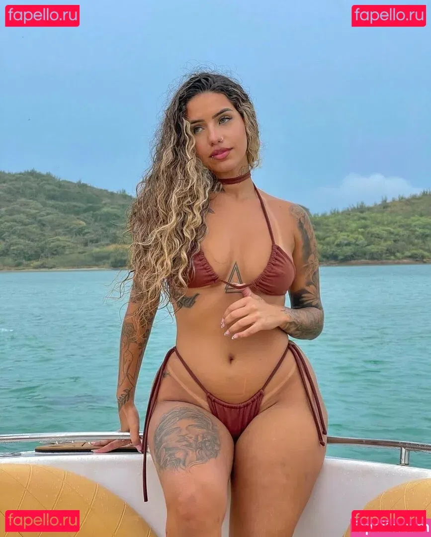 Muito Linda Onlyfans Photo Gallery 