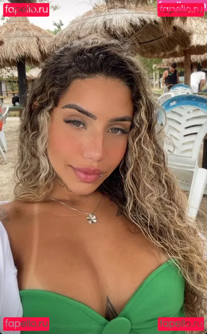 Muito Linda Onlyfans Photo Gallery 