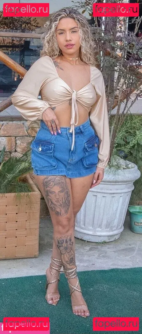 Muito Linda Onlyfans Photo Gallery 