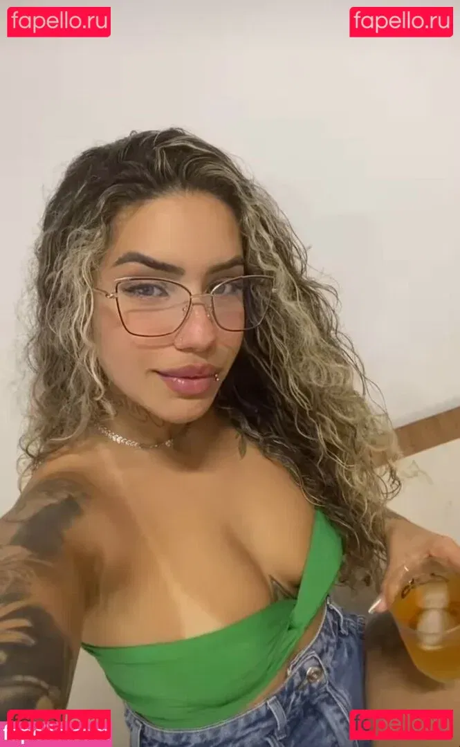 Muito Linda Onlyfans Photo Gallery 