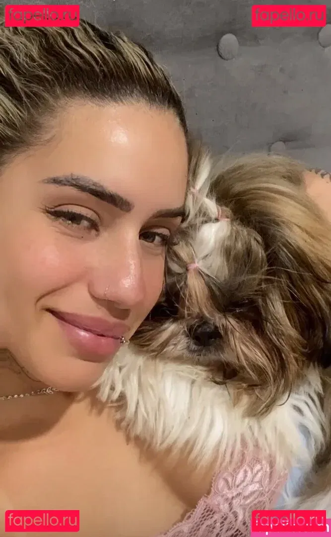 Muito Linda Onlyfans Photo Gallery 