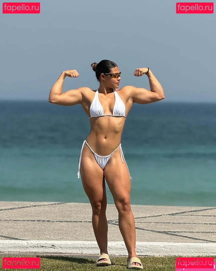 Muito Linda Onlyfans Photo Gallery 