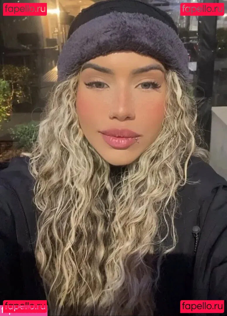 Muito Linda Onlyfans Photo Gallery 