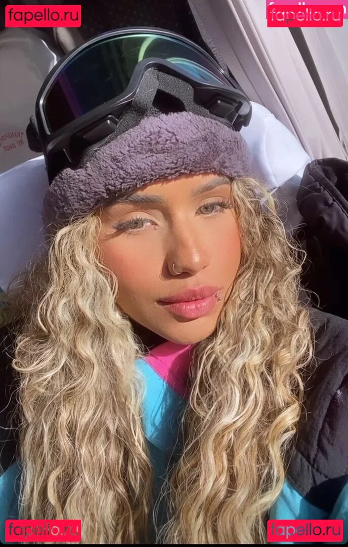 Muito Linda Onlyfans Photo Gallery 