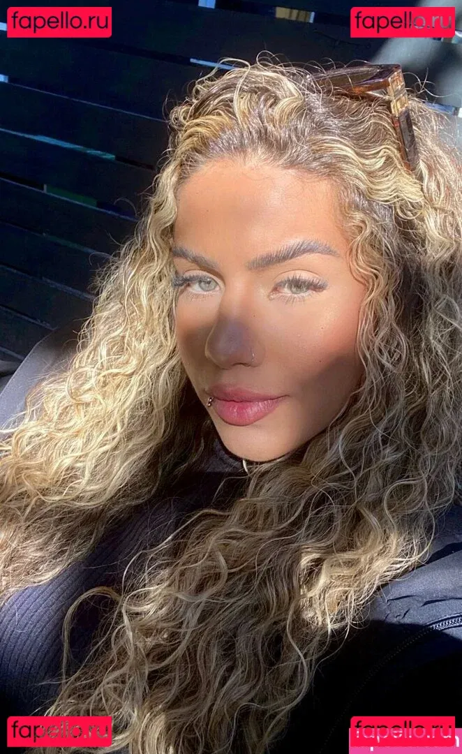 Muito Linda Onlyfans Photo Gallery 