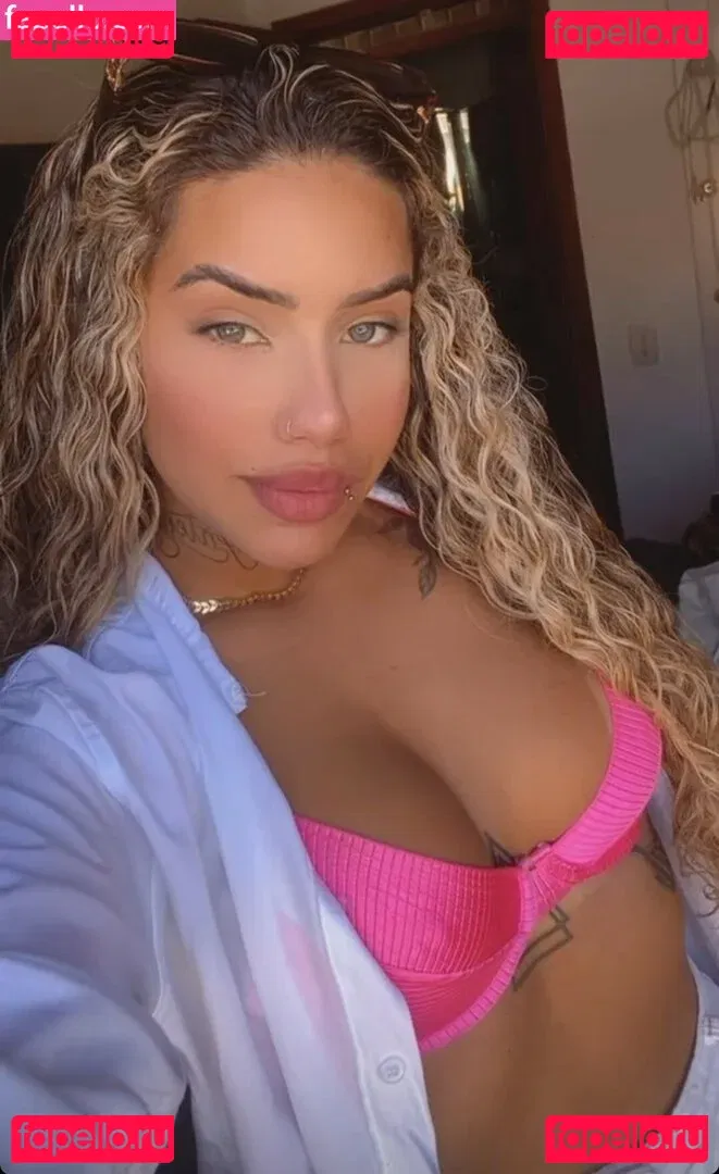 Muito Linda Onlyfans Photo Gallery 