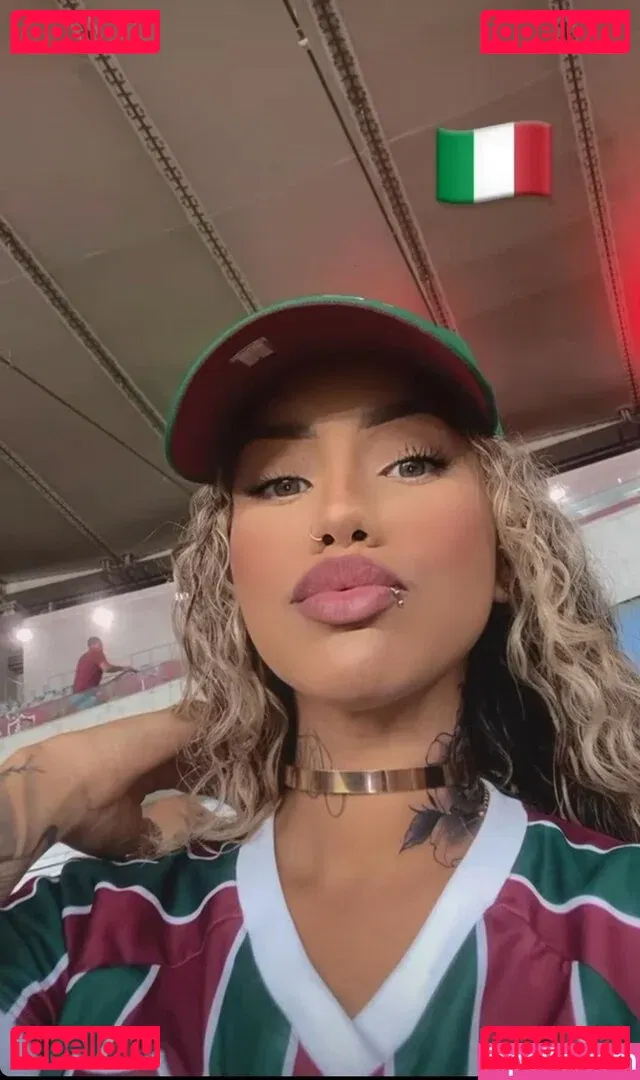 Muito Linda Onlyfans Photo Gallery 