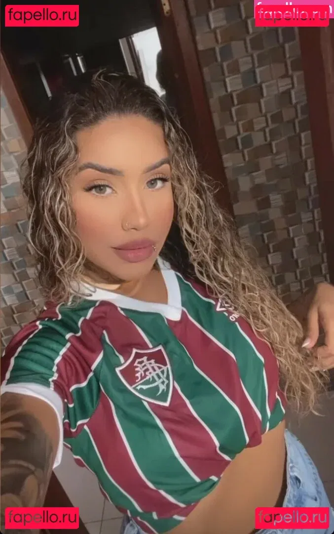 Muito Linda Onlyfans Photo Gallery 