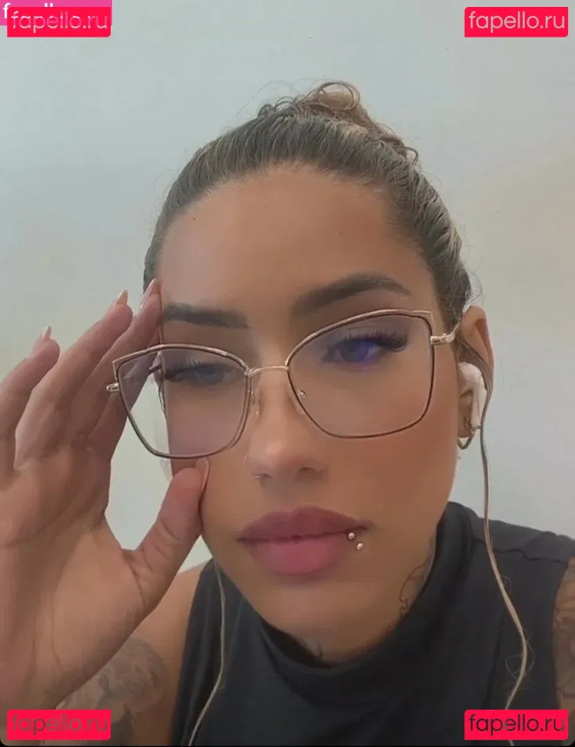 Muito Linda Onlyfans Photo Gallery 