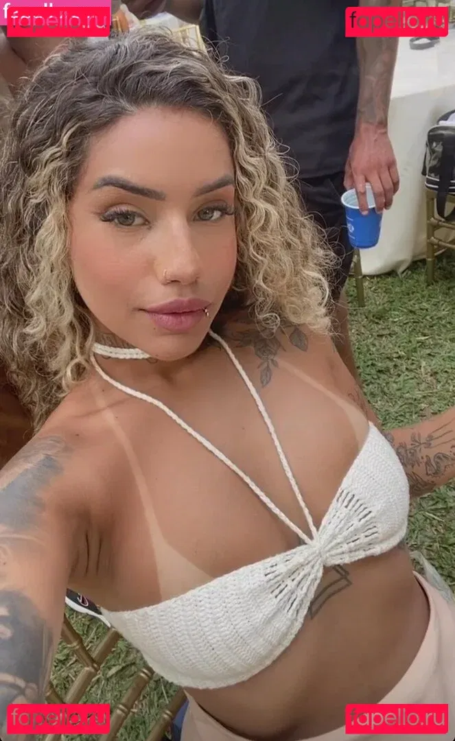 Muito Linda Onlyfans Photo Gallery 