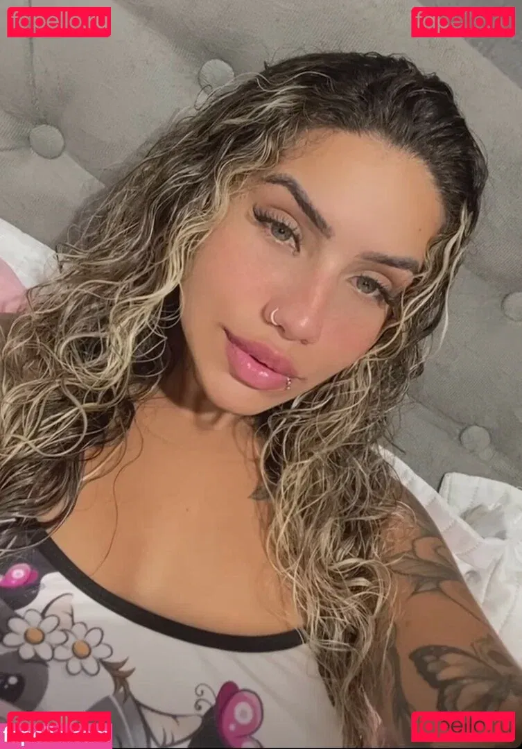 Muito Linda Onlyfans Photo Gallery 